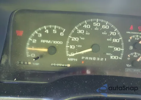 1999 Chevrolet Suburban 1500 Lt z USA, uszkodzony, nr VIN 3GNEC16R4XG137836